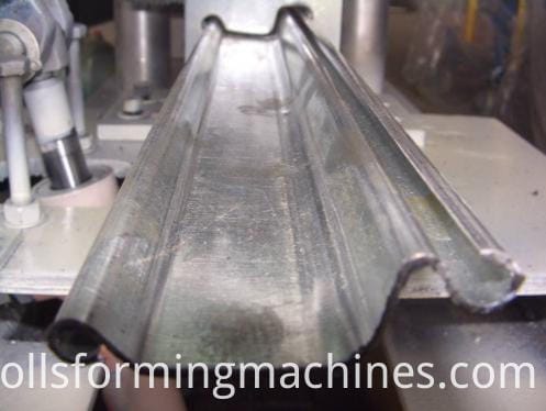  Shutter Salt Roll Forming Machine Line--shearing system 2